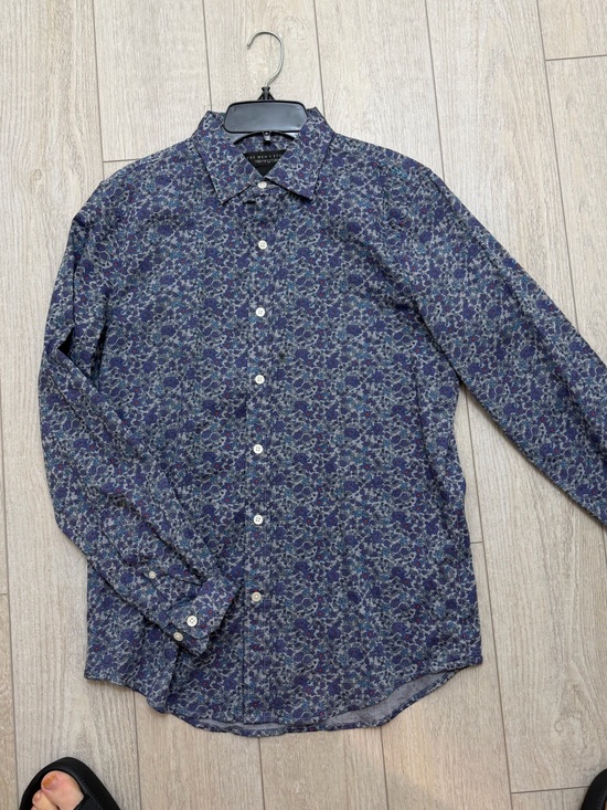 Bloomingdale's Other - Men's Bloomingdale’s Navy Floral Button-Up Shirt - Small